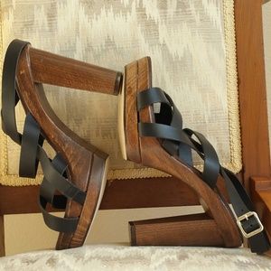 NWOT! MK Lightweight Platforms